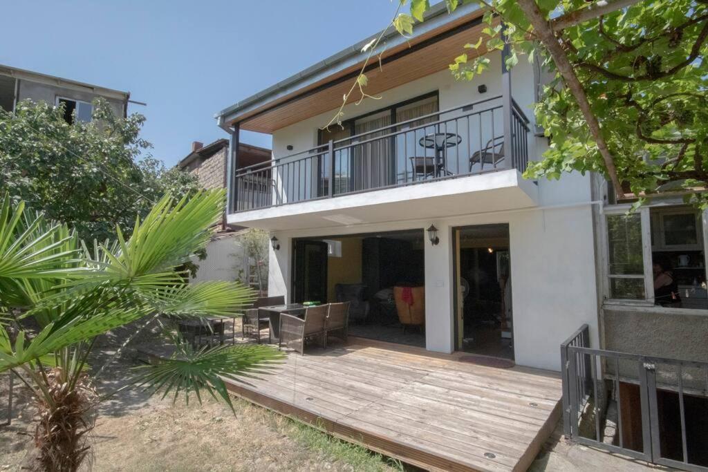 Ideally Located Spacious 3 Bedroom House Telavi